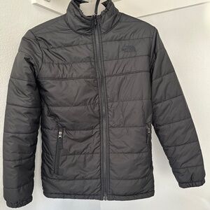 Boy’s north face puffer/ reversible to fleece